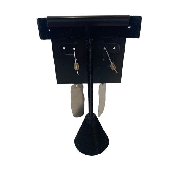 “In one ear” “Out the other” Hammered Silver Toned Drop Earrings. - Picture 5 of 6